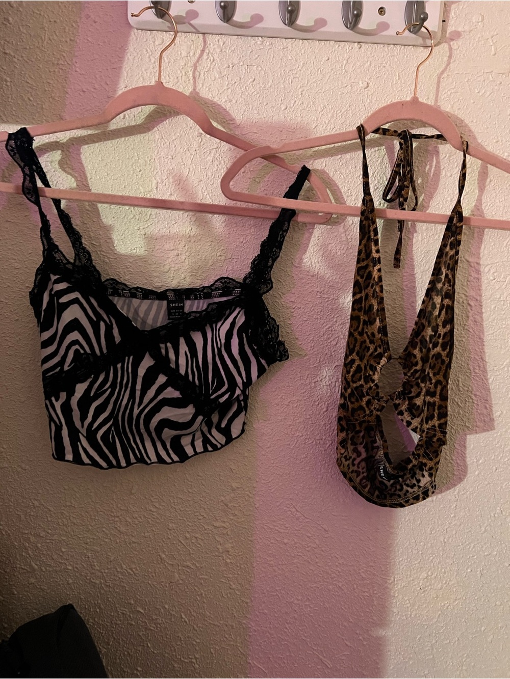 Tank Tops - Picture 3 of 4